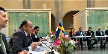 وزير التجارة ونظيره السويدي يبحثان أطر التعاون المشترك في مجالات التجارة والصناعة والاستثمار