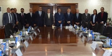 وزير التنمية المحلية يبحث مع سفير الهند بالقاهرة مجالات التعاون المشترك بين الجانبين