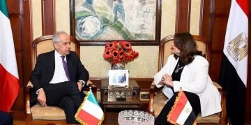 وزيرة الهجرة تستقبل وزير الداخلية الإيطالي لبحث تعزيز التعاون المشترك في مجال مكافحة الهجرة غير الشرعية