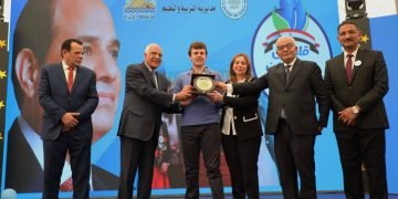 وزير التربية والتعليم ومحافظ الجيزة يشهدان احتفالية “قادرون مبدعون” بملاعب مدرسة السعيدية الثانوية العسكرية بالجيزة