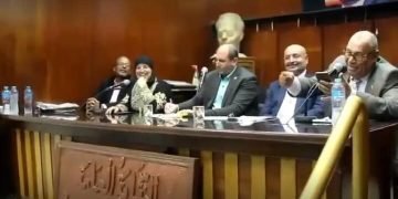 سجال فى دوحة الشعر بين أميرة الشعر” فوزية شاهين وشاعر الحب والجمال ” ثروت سليم “