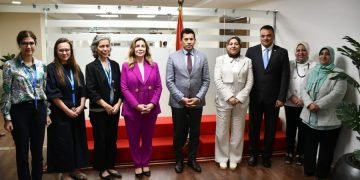 وزير الشباب والرياضة يلتقي ممثل المفوضية السامية لشئون اللاجئين في مصر