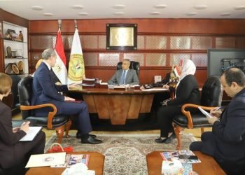 وزير القوى العاملة يلتقي سفير بيلاروسيا في القاهرة