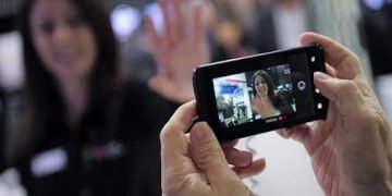 نصيحة لفتياتنا : احذروا التصوير في الأفراح بث مباشر ابتزاز قادم