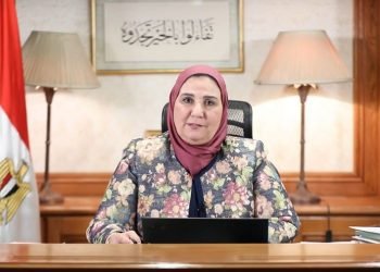 وزيرة التضامن الانتهاء من صرف التعويضات المقررة لأسر ضحايا حادث تصادم حافلة ركاب وشاحنة نقل على طريق «الخارجة – أسيوط»