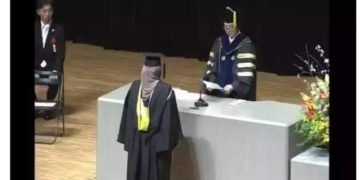 بنت الدقهلية تحصل علي أفضل رسالة دكتوراه باليابان 