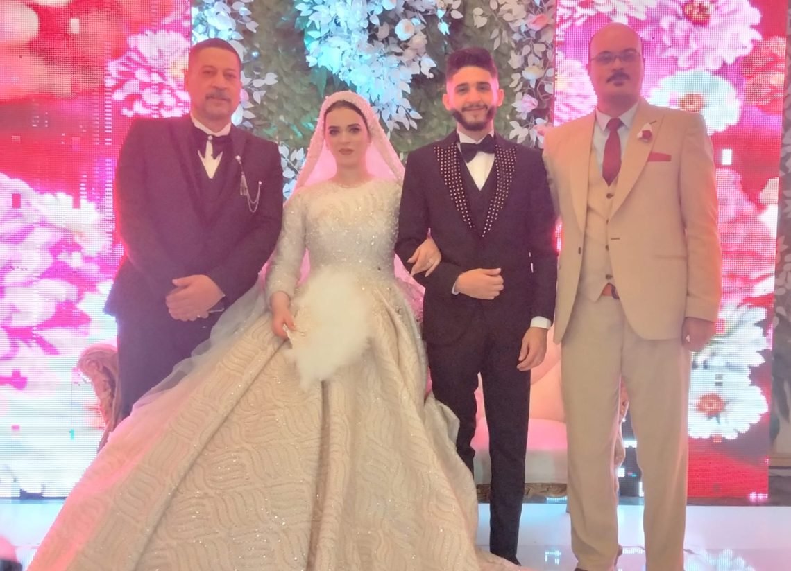جريدة وموقع الشاهدالمصري تشارك فرحه شادي وسلمي حفل زفافهم.