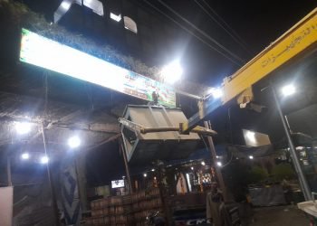 محافظ أسيوط يؤكد استمرار تنفيذ خطة ترشيد الكهرباء بتخفيض إنارة الشوارع ولوحات الإعلانات المضيئة