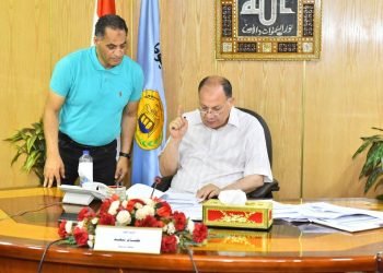محافظ أسيوط يوافق على 453 طلب انتداب وإعارة و493 طلب أجازة لبعض العاملين بمديرية التربية والتعليم