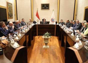 وزير الصحة: نستهدف وضع ضوابط تتفق مع المعايير العالمية لأمان وفاعلية عمليات نقل الدم