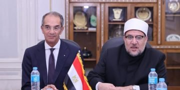 وزير الأوقاف : تشكيل لجنة مشتركة للتحول الرقمى فى جميع مجالات عمل الوزارة