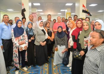 محافظ أسيوط يتابع تشغيل مجمع خدمات المواطنين بقرية بني مر بمركز الفتح ضمن مشروعات المبادرة الرئاسية حياة كريمة