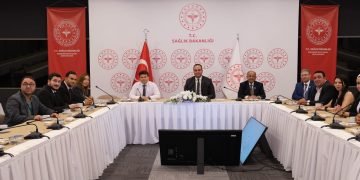 رئيس هيئة الرعاية الصحية وعدد من ممثلي القطاع الطبي الخاص المصري يزورون مدينة باشاك شهير تشام وساكورا الطبية باسطنبول