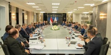 “وزير الدولة للإنتاج الحربي” يوجّه بتطبيق مباديء الحوكمة بكافة القطاعات