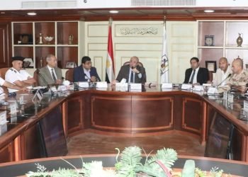 محافظ بني سويف يعقد اجتماعاً تنسيقيا للإعداد وتنظيم احتفالية كبرى ضمن الاحتفال باليوبيل الذهبي لنصر أكتوبر المجيد 1973