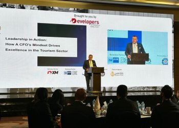 وزير السياحة والآثار يشارك كمتحدث رئيسي في الجلسة الافتتاحية للدورة الرابعة لقمة Cairo CFO Summit 2023