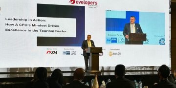 وزير السياحة والآثار يشارك كمتحدث رئيسي في الجلسة الافتتاحية للدورة الرابعة لقمة Cairo CFO Summit 2023