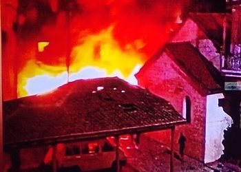   ” إسرائيل  ”  تدافع عن نفسها !