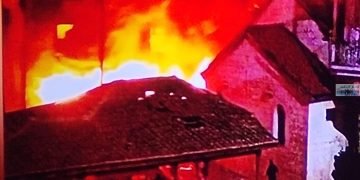   ” إسرائيل  ”  تدافع عن نفسها !