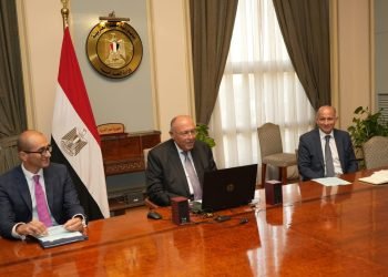 سامح شكري يترأس الاجتماع الأخير لمجموعة قادة الأعمال لمؤتمر COP27