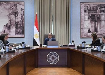 رئيس الوزراء يتابع مستجدات تنفيذ برنامج الطروحات الحكومية