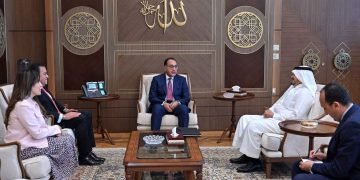 مدبولي: الحكومة حريصة على تحفيز القطاع الخاص للاستثمار فى الخدمات الصحية