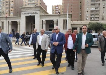 محافظ الجيزة يتفقد أعمال التطوير بمحيط المشروعات القومية بجنوب والعمرانية والمنيرة والعجوزة