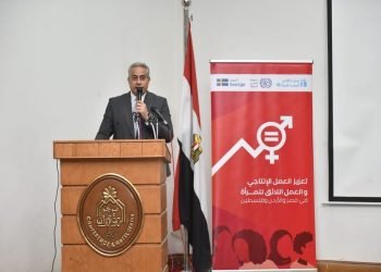 وزير العمل ومحافظ بني سويف يشهدان حفل تَخَرُجّ 103 سيدة من برنامج تدريبي على مِهن يحتاجها سو ق العمل