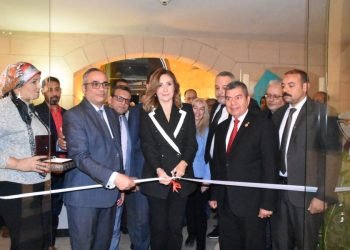 وزيرة الثقافة تفتتح معرِض الفن التشكيلي “مصر قد الدنيا” بقصر الفنون بدار الأوبرا المصرية