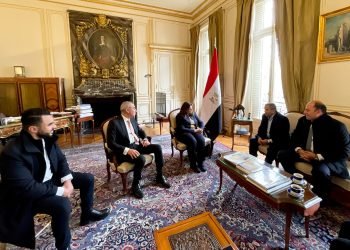 وزيرة الهجرة تعقد عدة اجتماعات مع نخبة من رجال الأعمال والمستثمرين المصريين في فرنسا