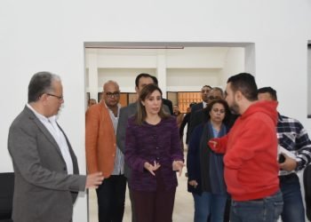 وزيرة الثقافة تتفقد مشروع تطوير مجمع الفنون المعاصرة ومكتبة 15 مايو