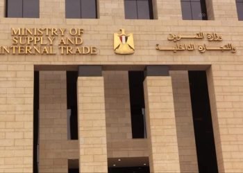 وزير التموين ..وزير التموين .. سعر كيلو السكر الحر على البطاقات التموينية ٢٧ جنية وتسدد نقداً