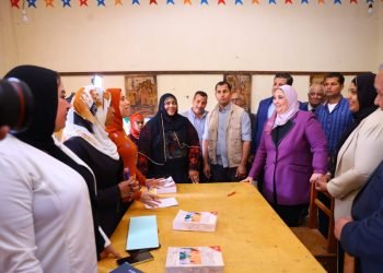 وزيرة التضامن تتفقد أروقة “البيت النوبي” للحرف اليدوية والتراثية بمحافظة الأقصر