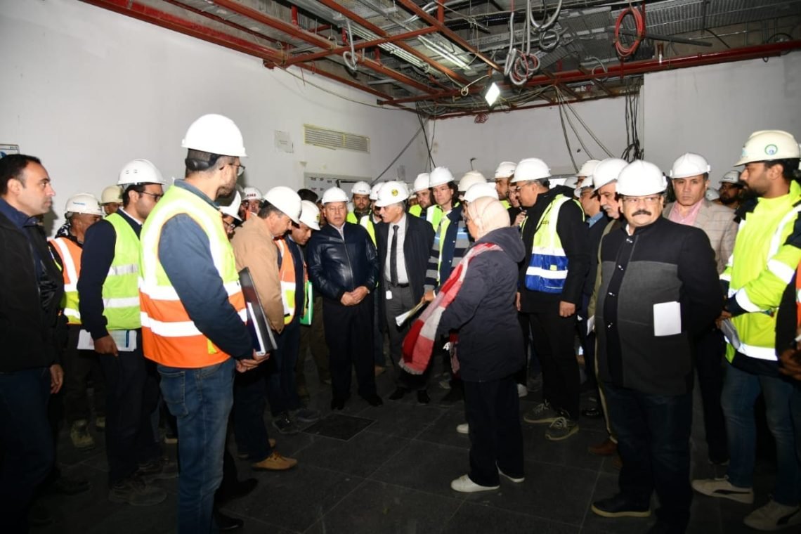 وزير النقل يتابع التقدم في معدلات تنفيذ  مشروع مونوريل شرق النيل