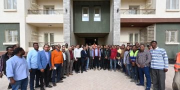 وزير الإسكان يتفقد وحدات المبادرة الرئاسية “سكن لكل المصريين – محور متوسطى الدخل” بمدينة أسوان الجديدة
