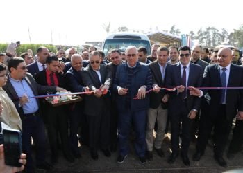 وزير الزراعة ومحافظ الشرقية يطلقان مبادرة احلم لتمويل رؤوس الأبقار الحلاب عالية الإنتاجية لصغار المربين في محافظة الشرقية.