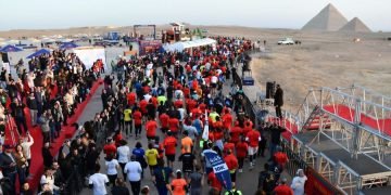 وزير الرياضة يطلق إشارة البدء لنصف ماراثون الأهرامات في دورته الخامسة