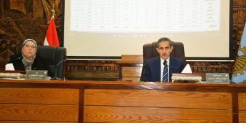 محافظ الغربية يتابع آخر المستجدات بملف التصالح في مخالفات البناء