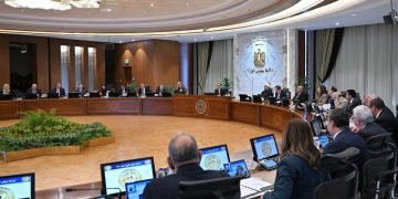 رئيس الوزراء يؤكد حرص الحكومة على إقامة شراكات سواء مع القطاع الخاص الوطني أو الأجنبي