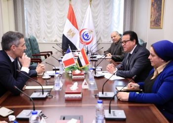 وزير الصحة يستقبل مستشار الرئيس الفرنسي لبحث سبل التعاون بين البلدين
