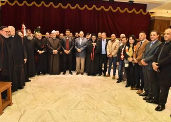 محافظ أسيوط يستكمل جولاته للكنائس لتقديم التهنئة بعيد الميلاد المجيد بزيارة مطرانية الأقباط الكاثوليك بحي شرق