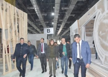 وزيرة الثقافة تتفقد تجهيزات معرض القاهرة الدُولي للكتاب وتوجه بتسهيل المسارات الخاصة بكبار السن وذوي القدرات الخاصة بكافة القاعات