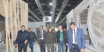 وزيرة الثقافة تتفقد تجهيزات معرض القاهرة الدُولي للكتاب وتوجه بتسهيل المسارات الخاصة بكبار السن وذوي القدرات الخاصة بكافة القاعات