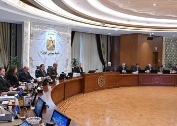 رئيس الوزراء يشدد على ضرورة تكثيف زيارات الوزراء لمواقع العمل والإنتاج خاصة مشروعات القطاع الخاص والعمل على حل أية مشكلات