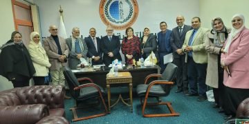 اشرف عبدالعزيز  واجتماعه مع الهيئةالوطنية لرعايةالموهوبين بليبيا لبحث سبل التعاون المشترك