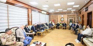 محافظ الدقهلية يستقبل مفتي الجمهورية ويؤدون صلاة الجمعة بمسجد النصر بالمنصوره