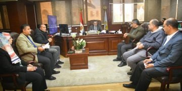 محافظ الغربية يناقش الموقف التنفيذي لمشروعات مركز ومدينة المحلة الكبرى