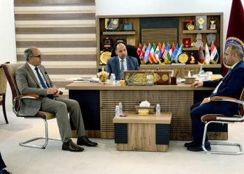 رئيس جامعة الفرات الأوسط التقنية تستقبل وفداً من جامعة جابر بن حيان الطبية والصيدلانية