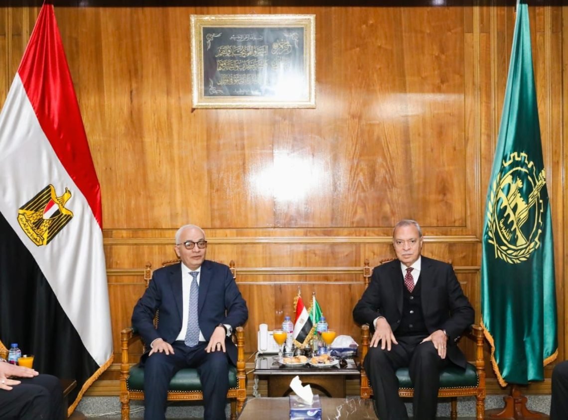 وزير التعليم يصل محافظة القليوبية لمتابعة انتظام الفصل الدراسى الثانى ٢٠٢٣ / ٢٠٢٤