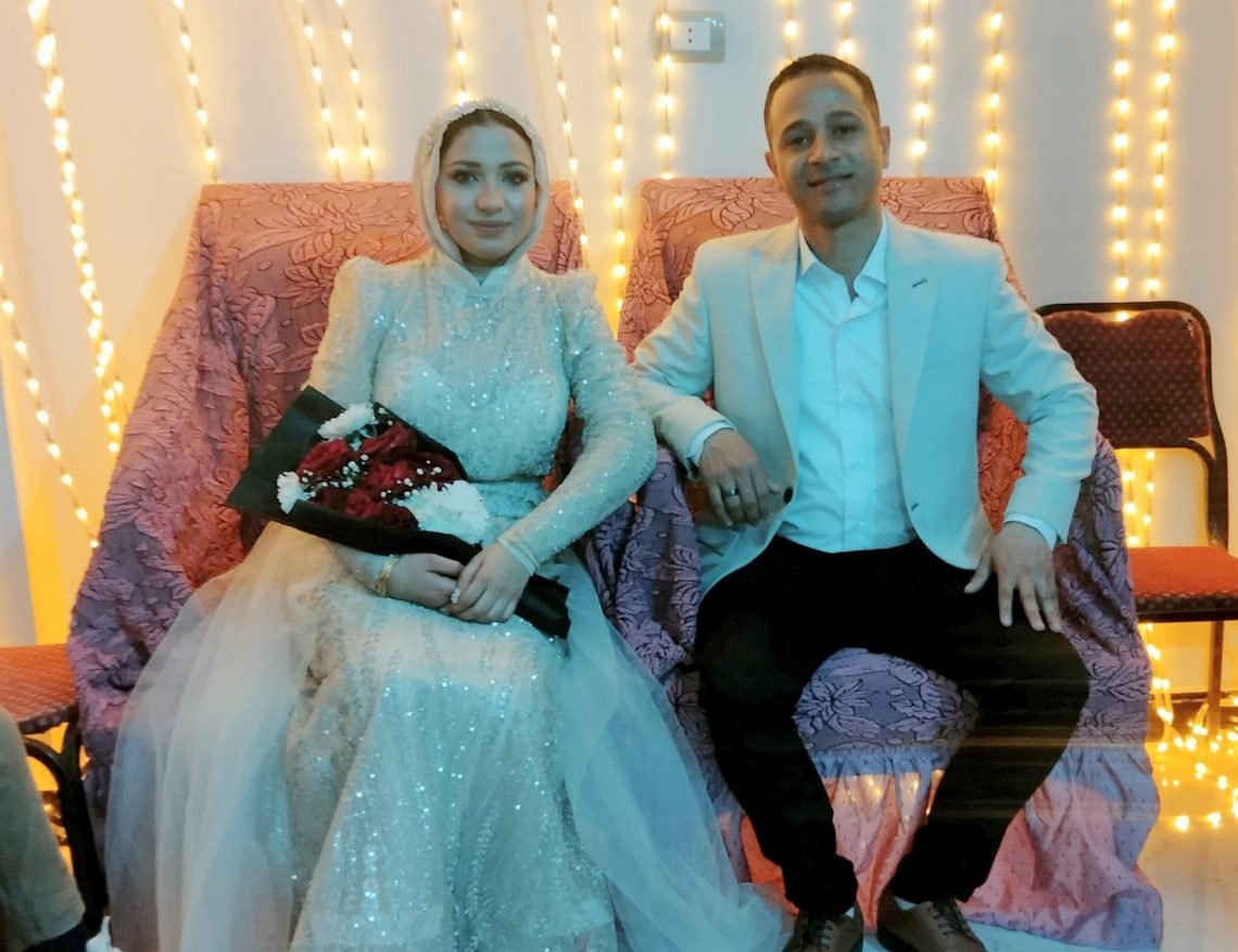 برقيه تهنئه جريدة الشاهد المصري الإخباري تشارك فرحه أيه وأحمد حفل خطوبتهم.